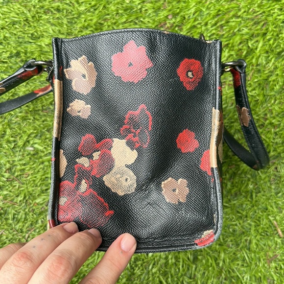 Coach Floral print crossbody tote - Picture 5 of 10